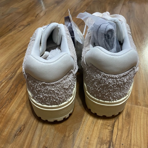 SOLD🚨 New Balance X Aime Leon Dore 550 - Picture 4 of 7